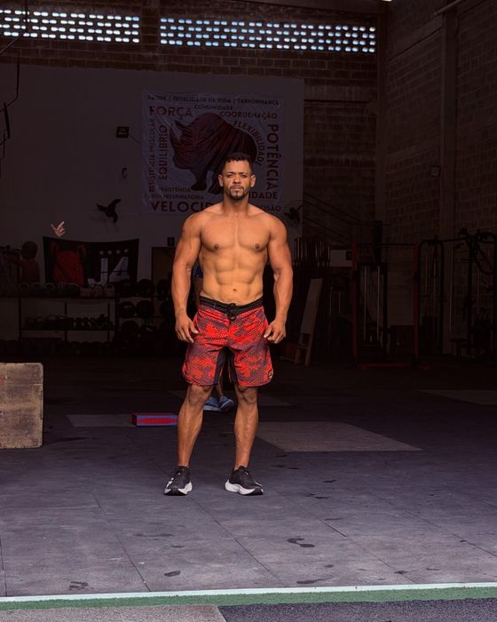 O aluno Hulk depois do processo de treinamento, em um box de CrossFit.